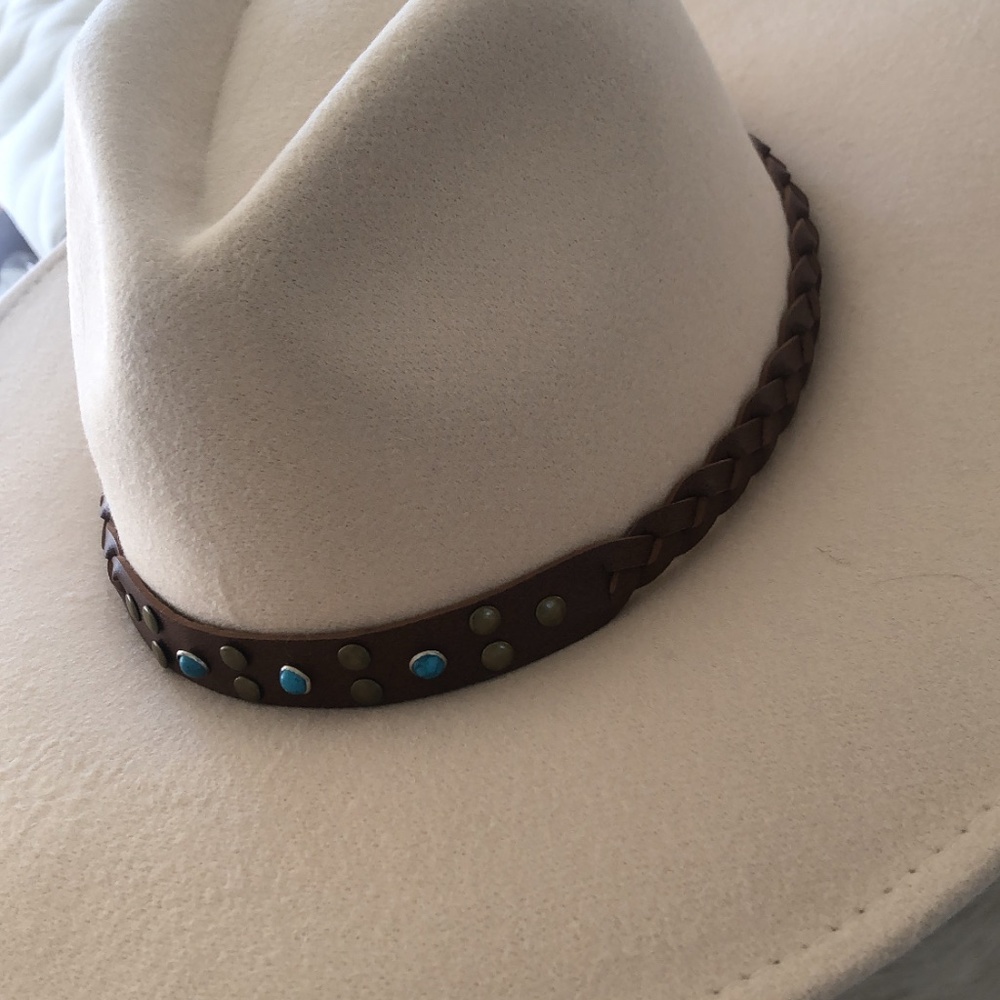 Ivory Fedora
